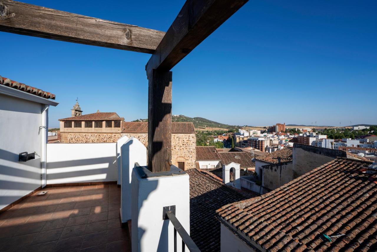 Apartamentos Caceres Historico Centro מראה חיצוני תמונה
