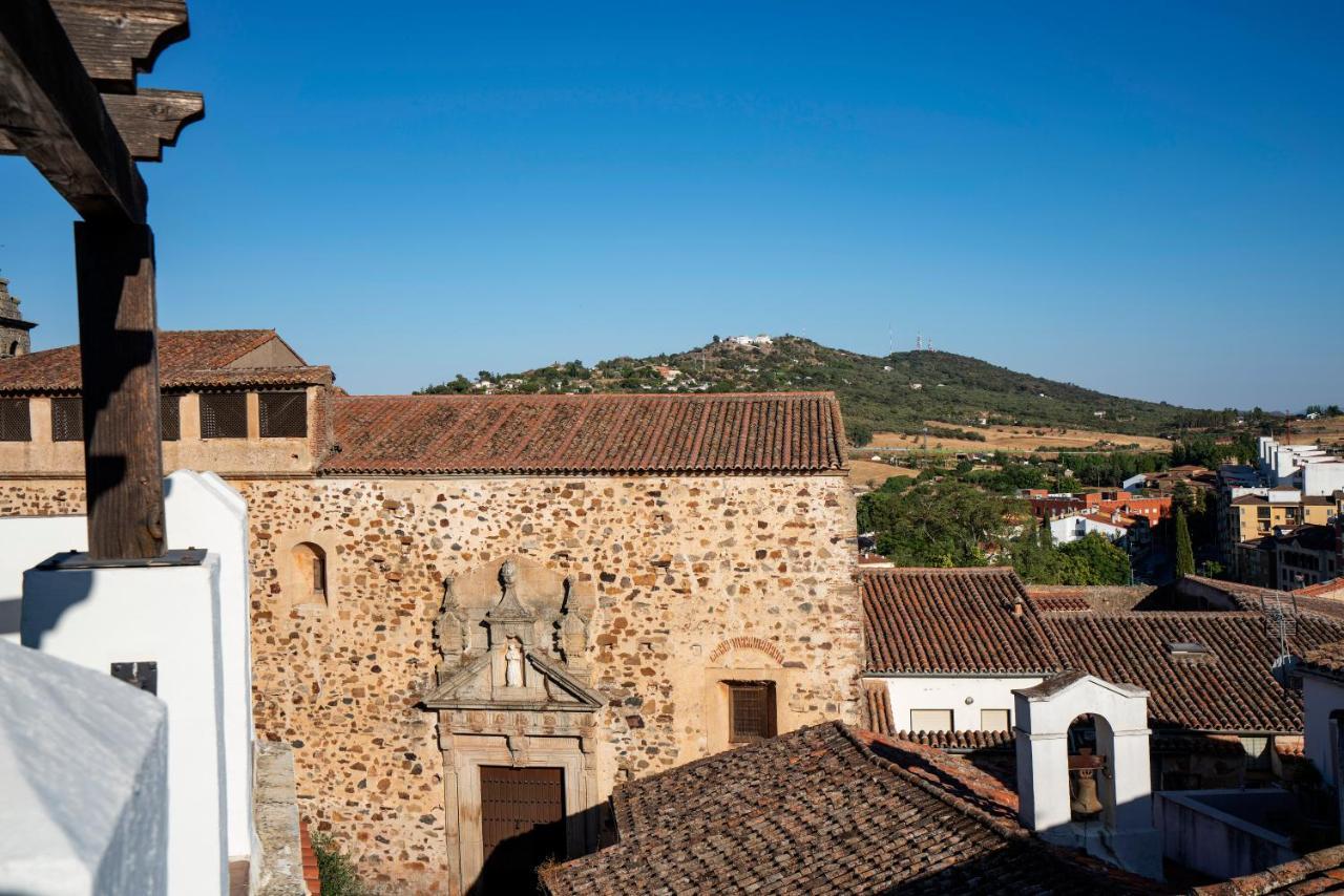 Apartamentos Caceres Historico Centro מראה חיצוני תמונה