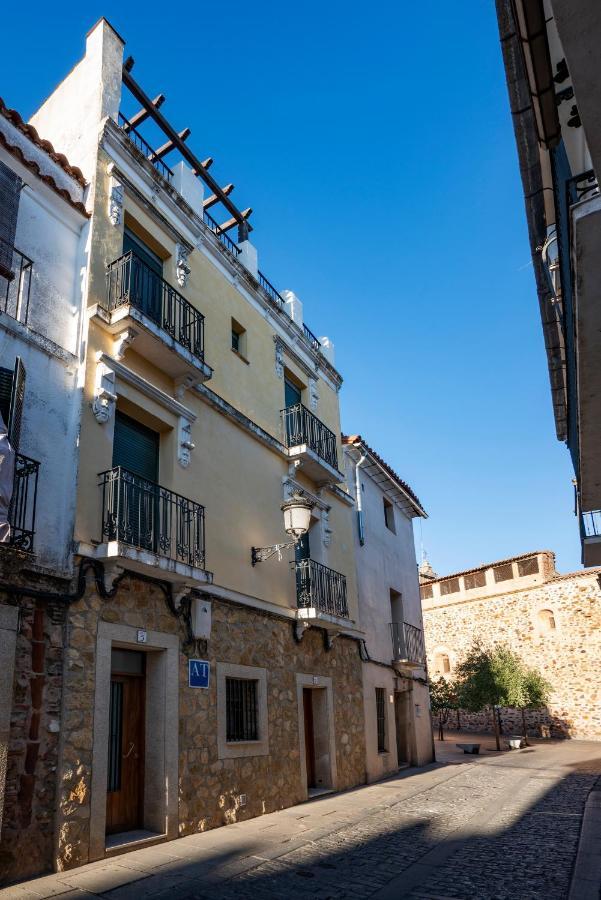 Apartamentos Caceres Historico Centro מראה חיצוני תמונה