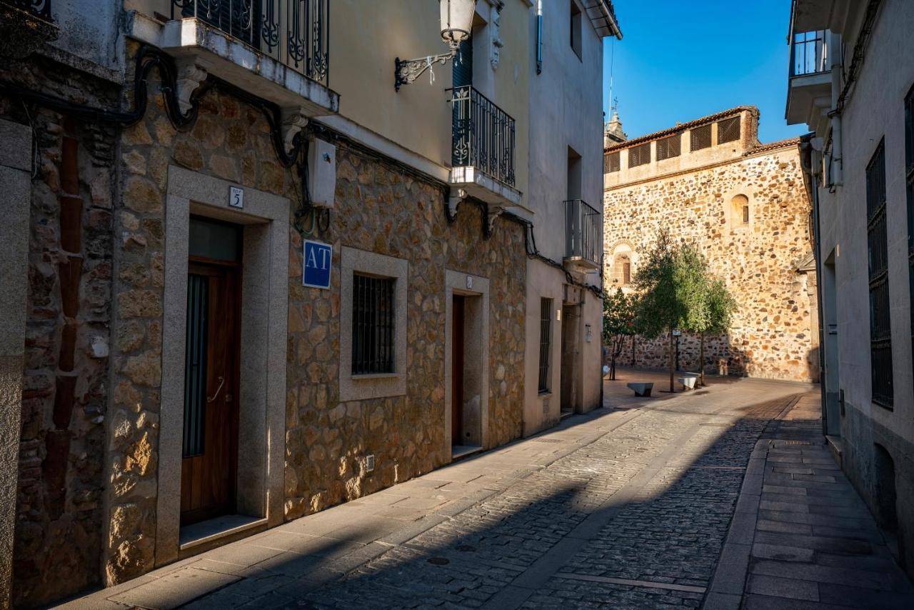 Apartamentos Caceres Historico Centro מראה חיצוני תמונה